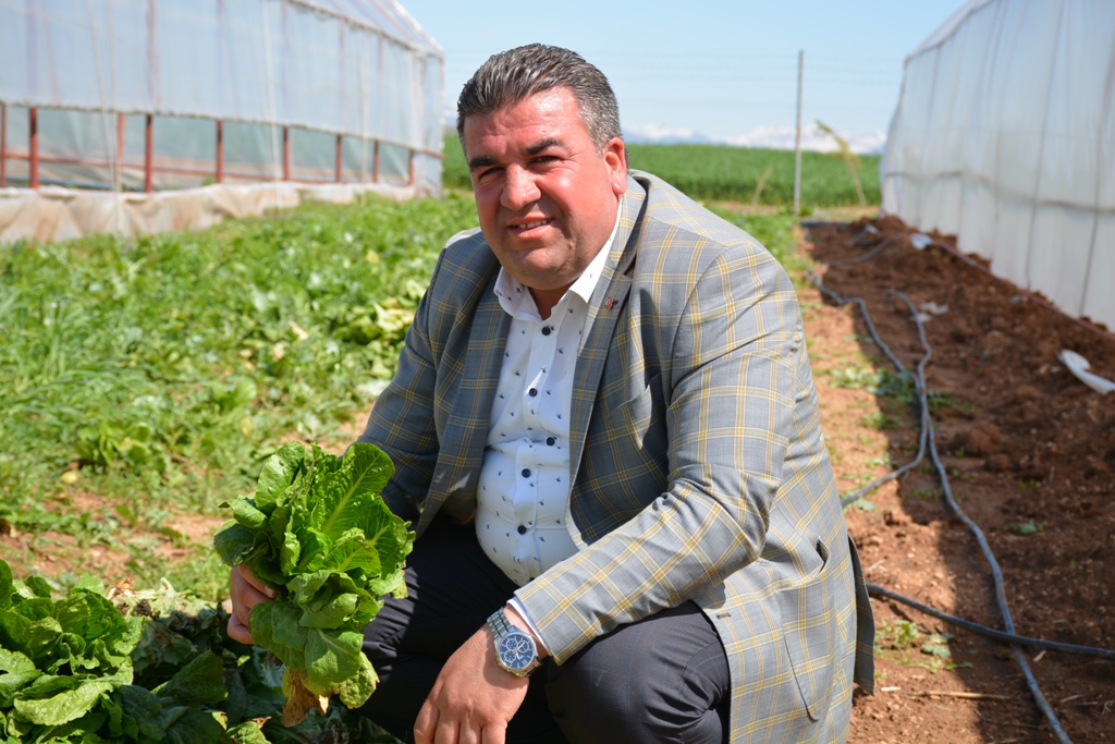 Başverimli Belediye Başkanı Medeni Tatar vatandaşları tarıma yönlendiriyor