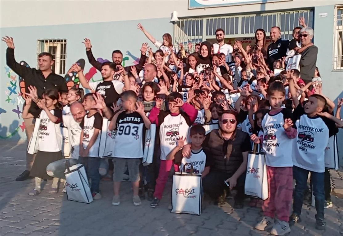 Beşiktaş vicdan grubundan Silopi’deki öğrencilere destek