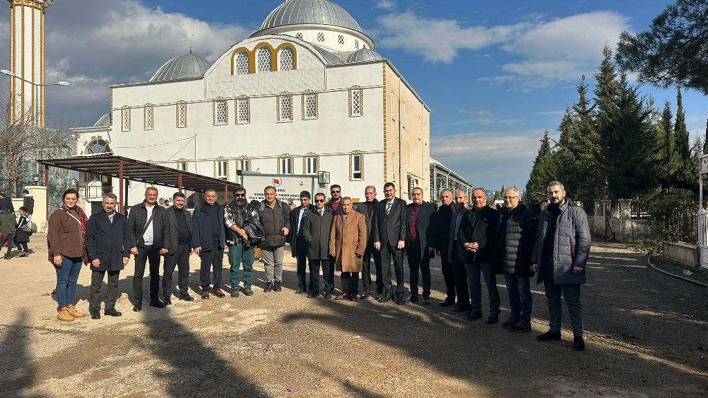 KGK&rsquo;DAN DEPREM B&Ouml;LGES&Idot;NE ANLAMLI Z&Idot;YARET